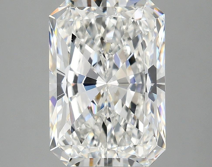 4.04 Carat Radiant Shaped Ideal Cut VVS2 IGI Certified Lab Grown Diamond
