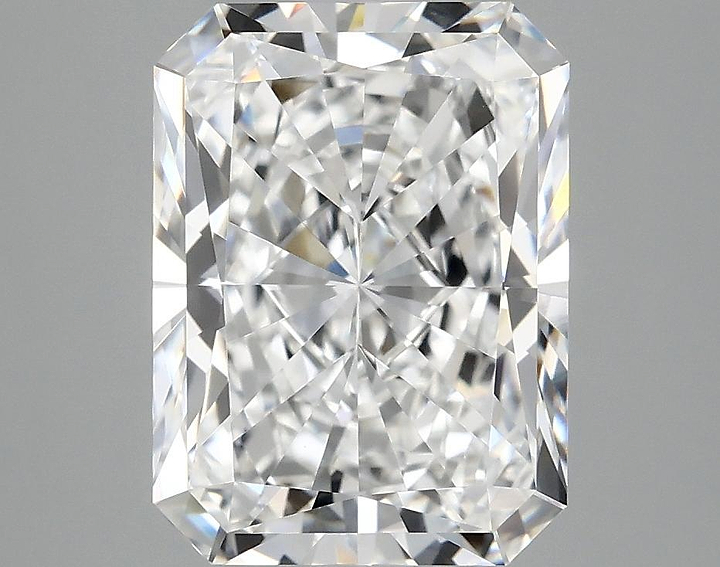 3.95 Carat Radiant Shaped Excellent Cut VVS2 IGI Certified Lab Grown Diamond