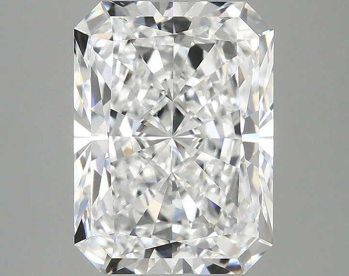 3.99 Carat Radiant Shaped Excellent Cut VS1 IGI Certified Lab Grown Diamond