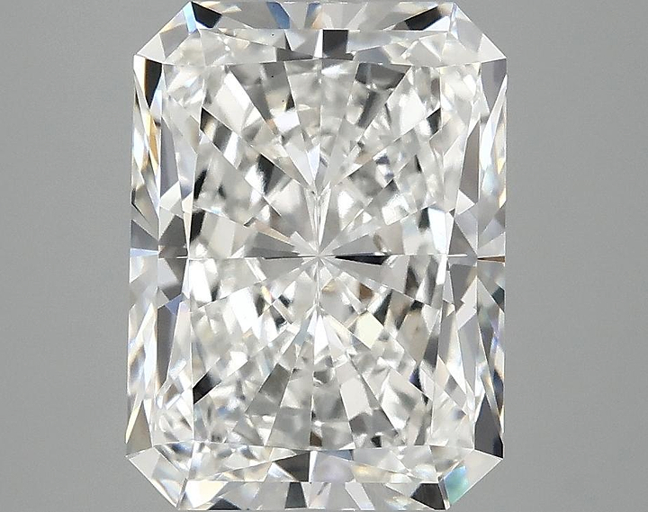 3.98 Carat Radiant Shaped Excellent Cut VS1 IGI Certified Lab Grown Diamond