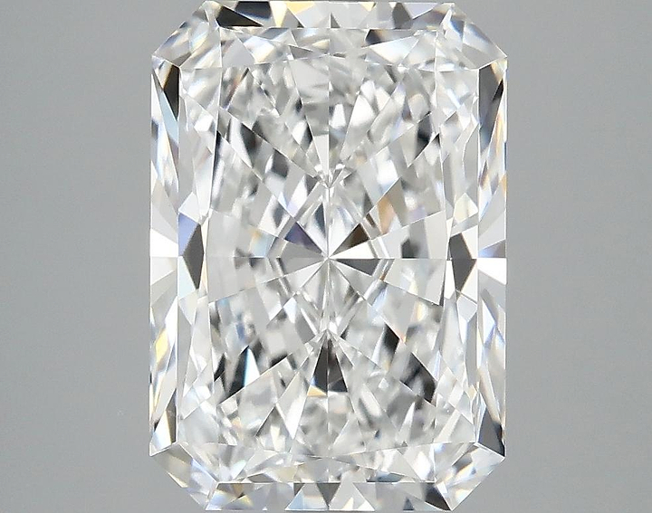 4.16 Carat Radiant Shaped Ideal Cut VVS2 IGI Certified Lab Grown Diamond