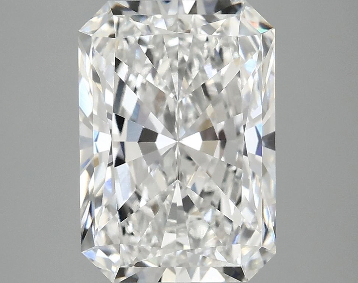 4.17 Carat Radiant Shaped Ideal Cut VVS2 IGI Certified Lab Grown Diamond