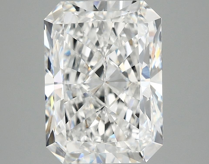 4.09 Carat Radiant Shaped Excellent Cut VVS2 IGI Certified Lab Grown Diamond