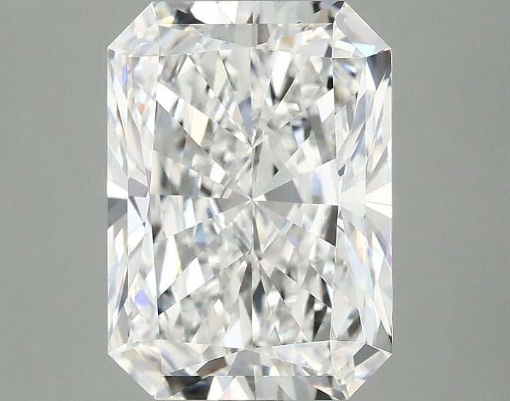 4.05 Carat Radiant Shaped Excellent Cut VVS2 IGI Certified Lab Grown Diamond