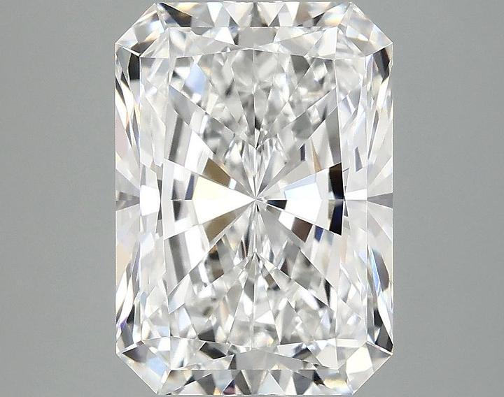 4.09 Carat Radiant Shaped Ideal Cut VVS2 IGI Certified Lab Grown Diamond