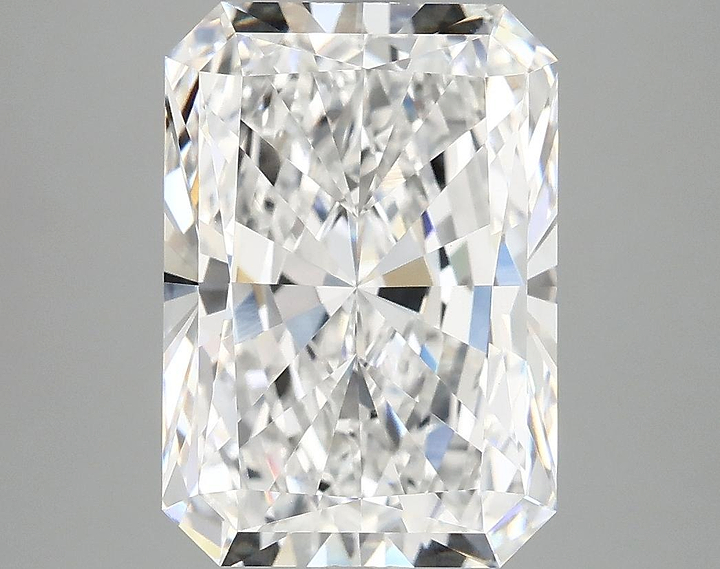 4.9 Carat Radiant Shaped Ideal Cut VVS2 IGI Certified Lab Grown Diamond