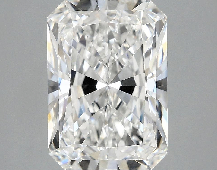 4.09 Carat Radiant Shaped Ideal Cut VVS2 IGI Certified Lab Grown Diamond