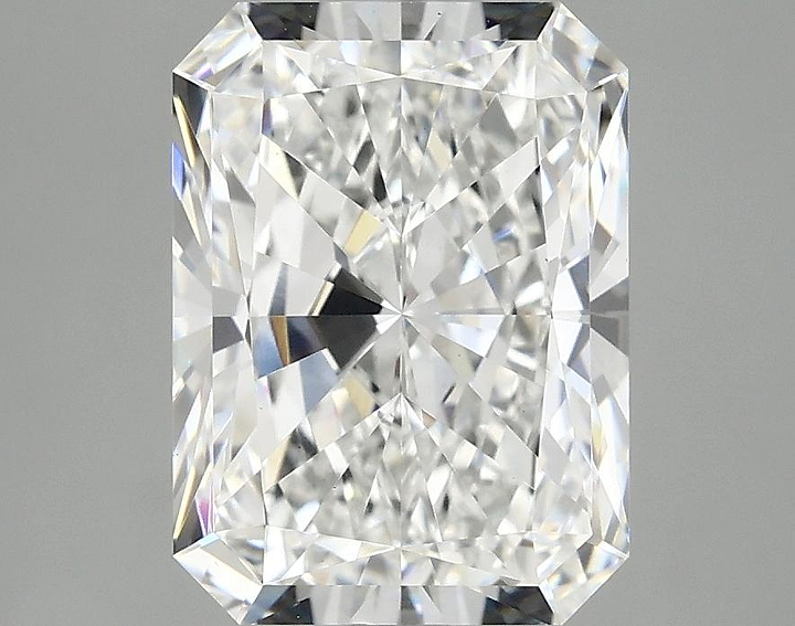 3.1 Carat Radiant Shaped Excellent Cut VS1 IGI Certified Lab Grown Diamond