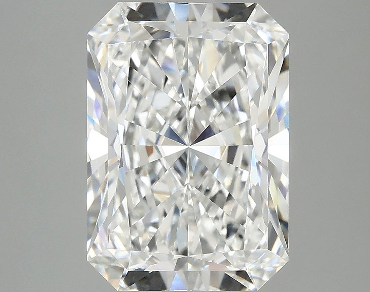 4.1 Carat Radiant Shaped Ideal Cut VVS2 IGI Certified Lab Grown Diamond