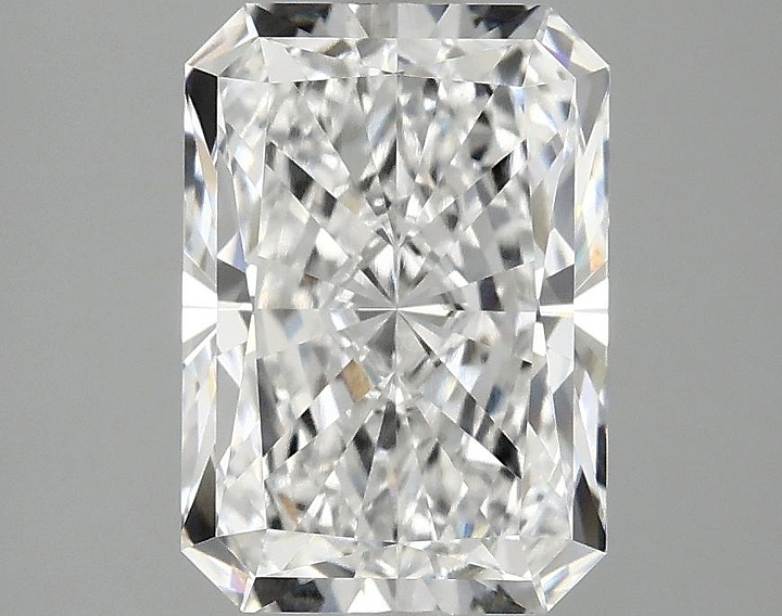 3.02 Carat Radiant Shaped Ideal Cut VVS2 IGI Certified Lab Grown Diamond