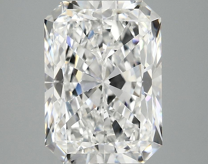 3.84 Carat Radiant Shaped Excellent Cut VS1 IGI Certified Lab Grown Diamond