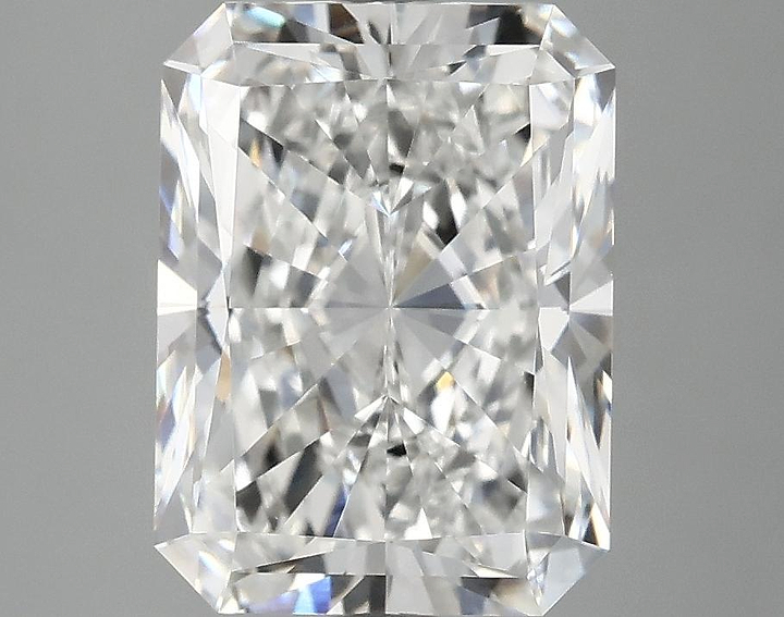 3.97 Carat Radiant Shaped Excellent Cut VVS2 IGI Certified Lab Grown Diamond