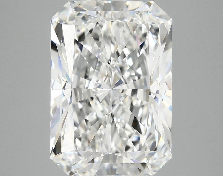 4.9 Carat Radiant Shaped Ideal Cut VVS2 IGI Certified Lab Grown Diamond