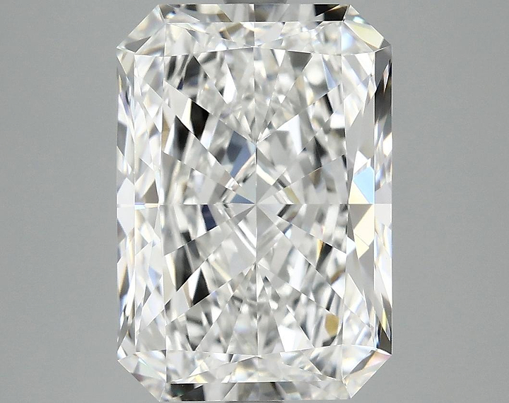 4.98 Carat Radiant Shaped Ideal Cut VVS2 IGI Certified Lab Grown Diamond