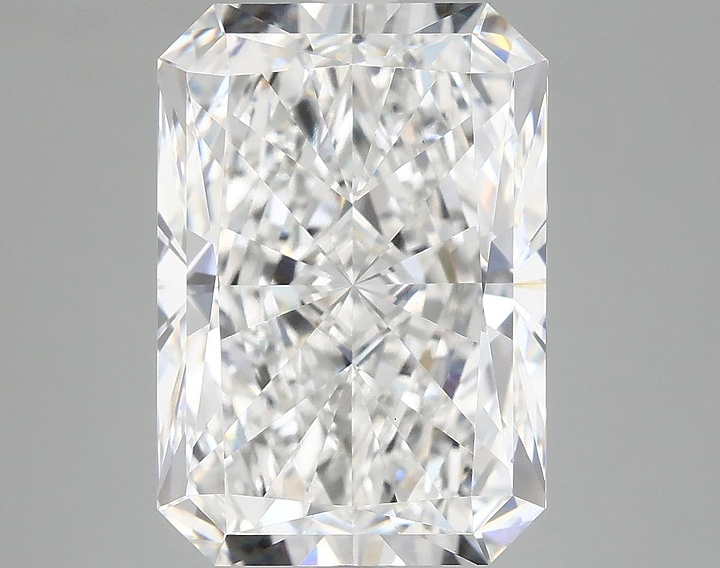 7.28 Carat Radiant Shaped Ideal Cut VVS2 IGI Certified Lab Grown Diamond