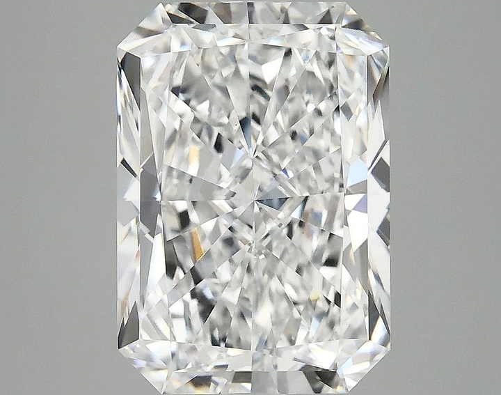 3.99 Carat Radiant Shaped Ideal Cut VVS2 IGI Certified Lab Grown Diamond