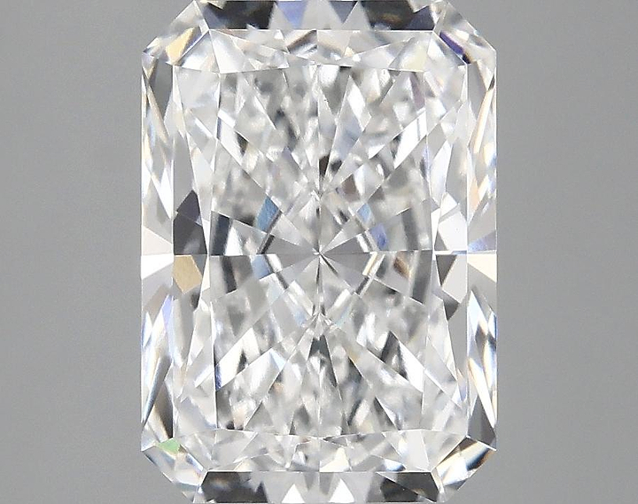 3.14 Carat Radiant Shaped Ideal Cut VVS2 IGI Certified Lab Grown Diamond