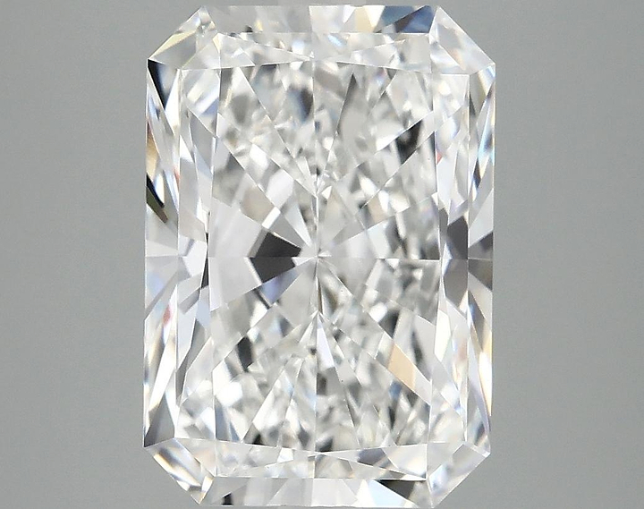 4.9 Carat Radiant Shaped Ideal Cut VVS2 IGI Certified Lab Grown Diamond