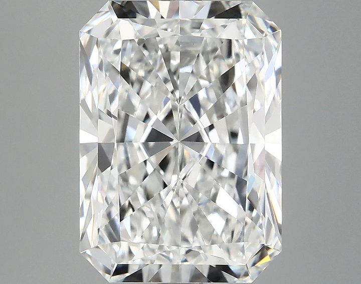 4.67 Carat Radiant Shaped Ideal Cut VVS2 IGI Certified Lab Grown Diamond