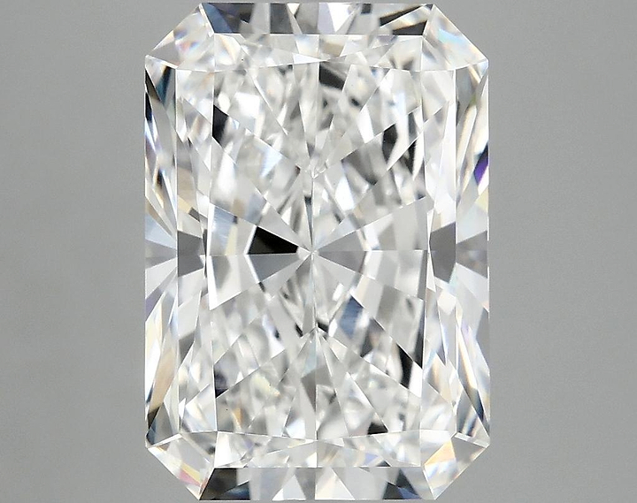 4.8 Carat Radiant Shaped Ideal Cut VVS2 IGI Certified Lab Grown Diamond