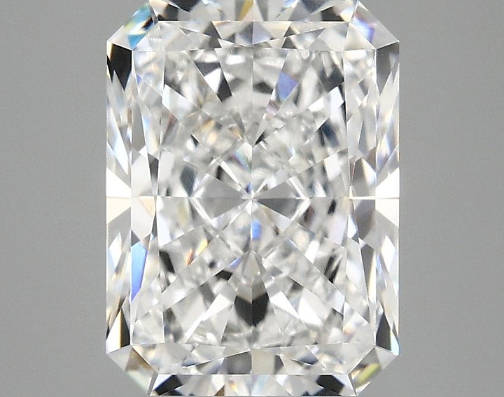 3.07 Carat Radiant Shaped Excellent Cut VVS2 IGI Certified Lab Grown Diamond