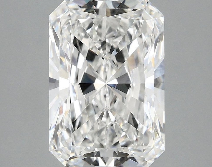 4.1 Carat Radiant Shaped Ideal Cut VVS2 IGI Certified Lab Grown Diamond