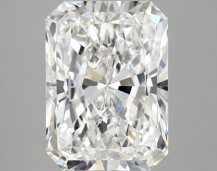 4.1 Carat Radiant Shaped Ideal Cut VVS2 IGI Certified Lab Grown Diamond