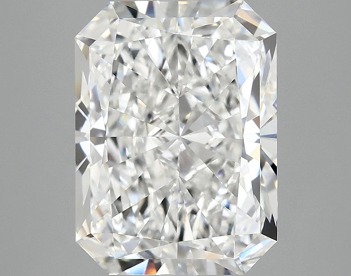 4.01 Carat Radiant Shaped Excellent Cut VVS2 IGI Certified Lab Grown Diamond