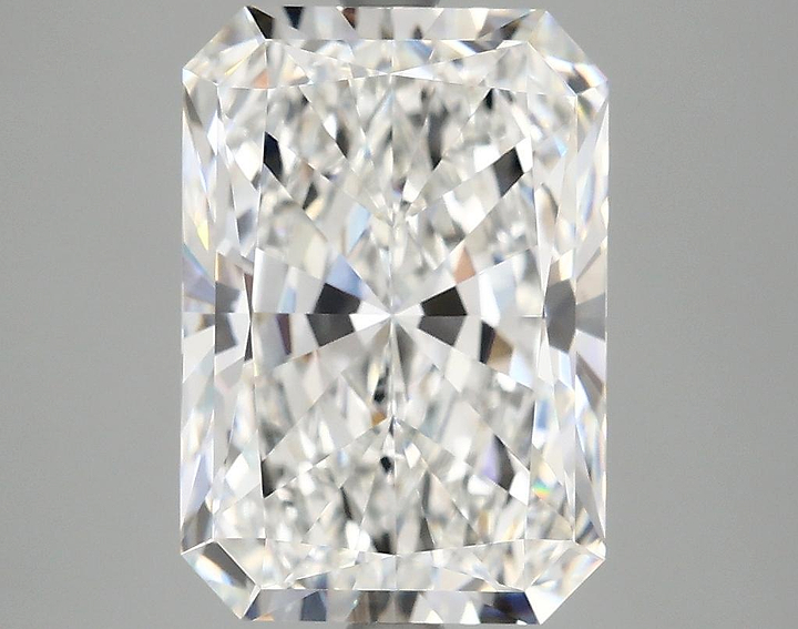4.35 Carat Radiant Shaped Ideal Cut VVS2 IGI Certified Lab Grown Diamond