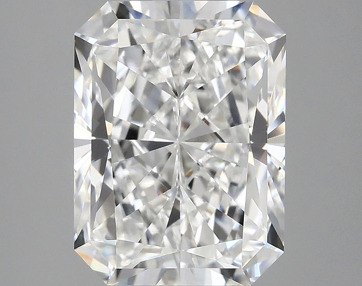 4.05 Carat Radiant Shaped Excellent Cut VVS2 IGI Certified Lab Grown Diamond