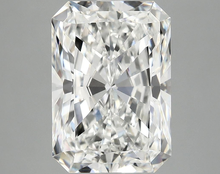 4.95 Carat Radiant Shaped Ideal Cut VS1 IGI Certified Lab Grown Diamond