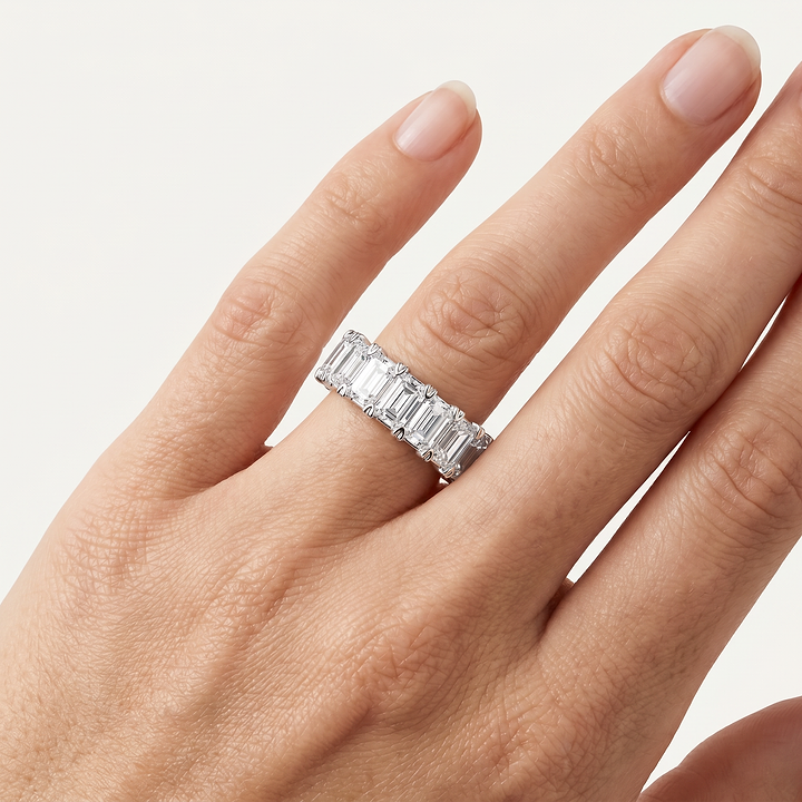 _lifestyle_image@SKU:A1173-NADE0300000PL #metal_platinum+origin_lab-grown+quality_ef-vs2+