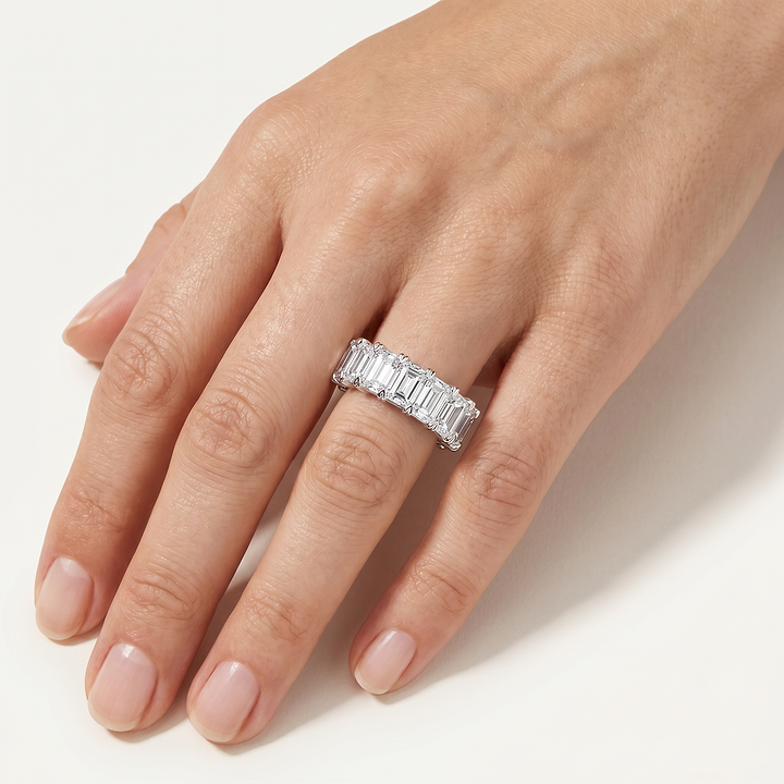 _lifestyle_image@SKU:A1173-NADE0400000PL #metal_platinum+origin_lab-grown+quality_ef-vs2+