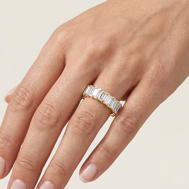 _lifestyle_image@SKU:T1731-NADE05070004Y #metal_14k-yellow-gold+origin_lab-grown+quality_ef-vs2+