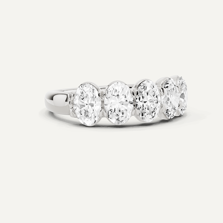 _roll_image@SKU:A0724-LADO02000004W #metal_10k-white-gold+origin_lab-grown+quality_g-si