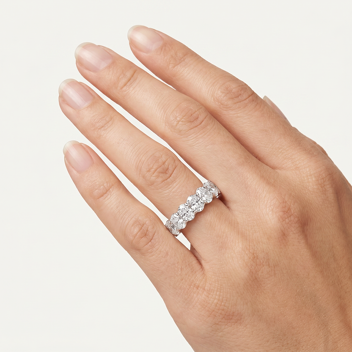 _lifestyle_image@SKU:A1173-LADO02050004W #metal_10k-white-gold+origin_lab-grown+quality_g-si