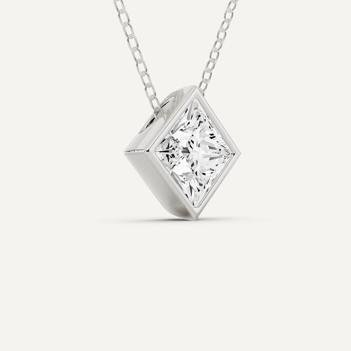 _roll_image@SKU:P2455-LADP01500004W #metal_10k-white-gold+origin_lab-grown+quality_g-si