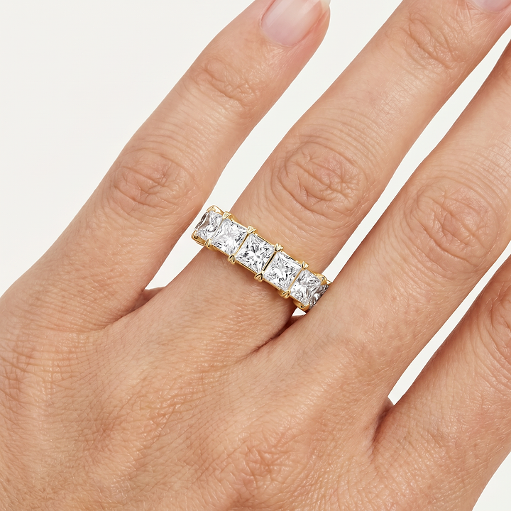 _lifestyle_image@SKU:A1173-NADP03000004Y #metal_14k-yellow-gold+origin_lab-grown+quality_ef-vs2+