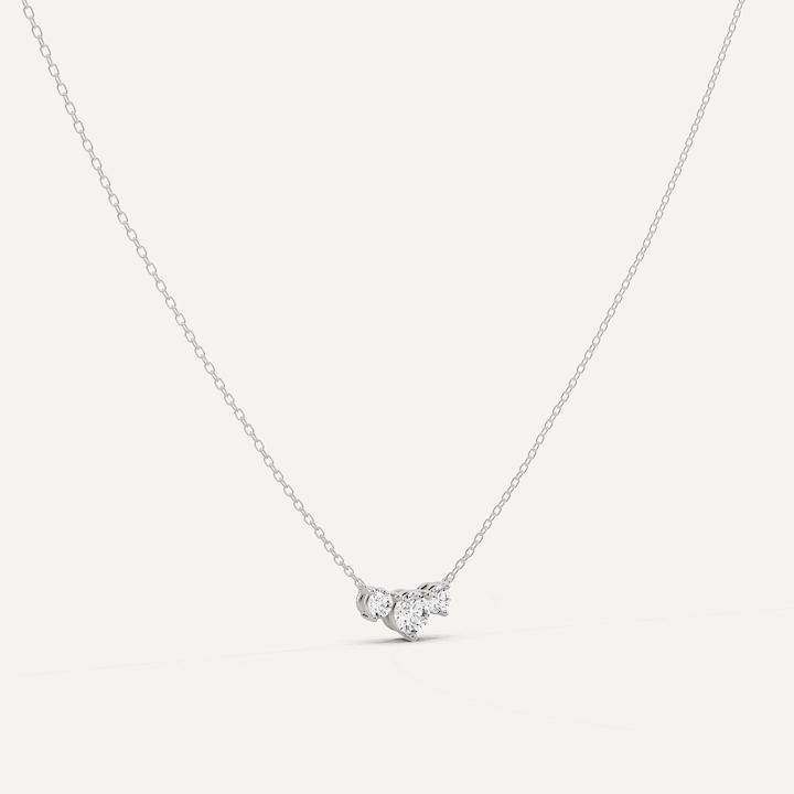 _roll_image@SKU:P1229-LADR00500004W #metal_10k-white-gold+origin_lab-grown+quality_g-si