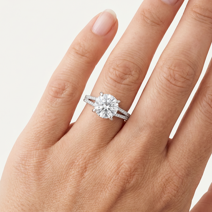 _lifestyle_image@SKU:R1939-LGDR03000004W #metal_14k-white-gold+origin_lab-grown+quality_ef-vs2+