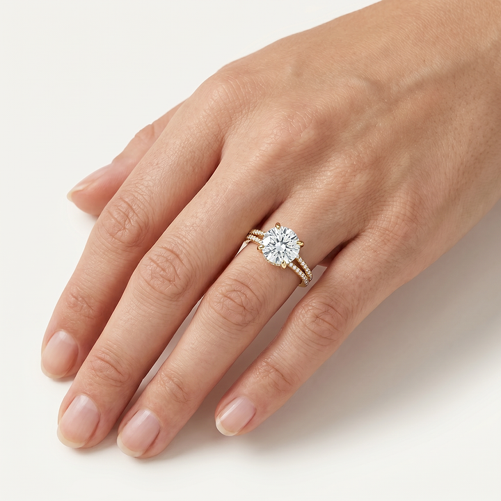 _lifestyle_image@SKU:R1939-LGDR03000004Y #metal_14k-yellow-gold+origin_lab-grown+quality_ef-vs2+