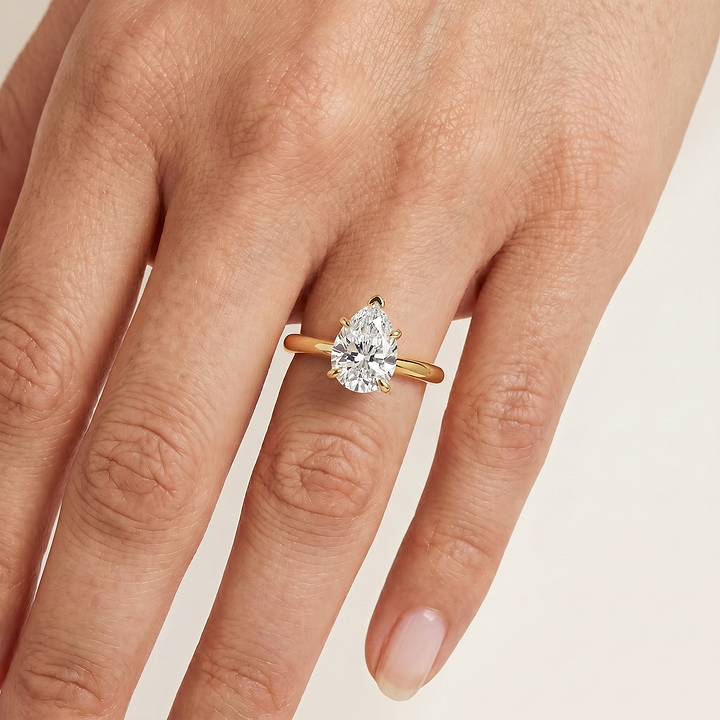 _lifestyle_image@SKU:R5314-NADD03000004Y #metal_14k-yellow-gold+origin_lab-grown+quality_ef-vs2+