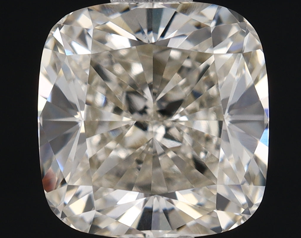 1.65 Carat Cushion Shaped Ideal Cut Vvs2 Igi Certified Lab Grown Diamond