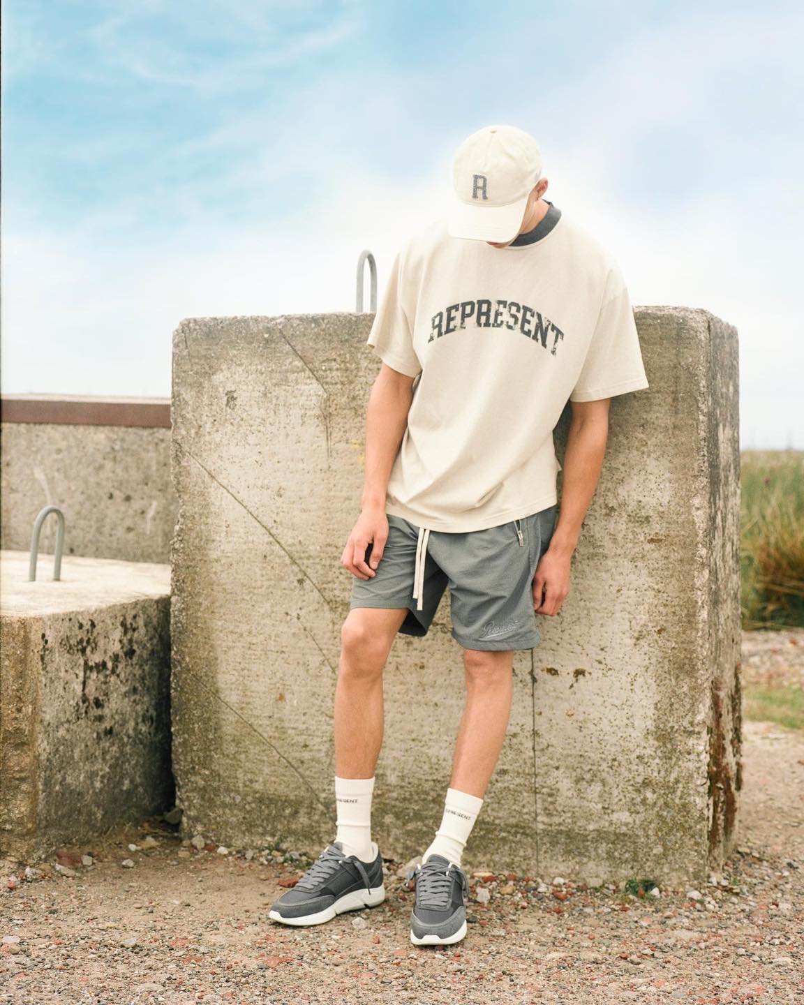 Popular shorts for men deals