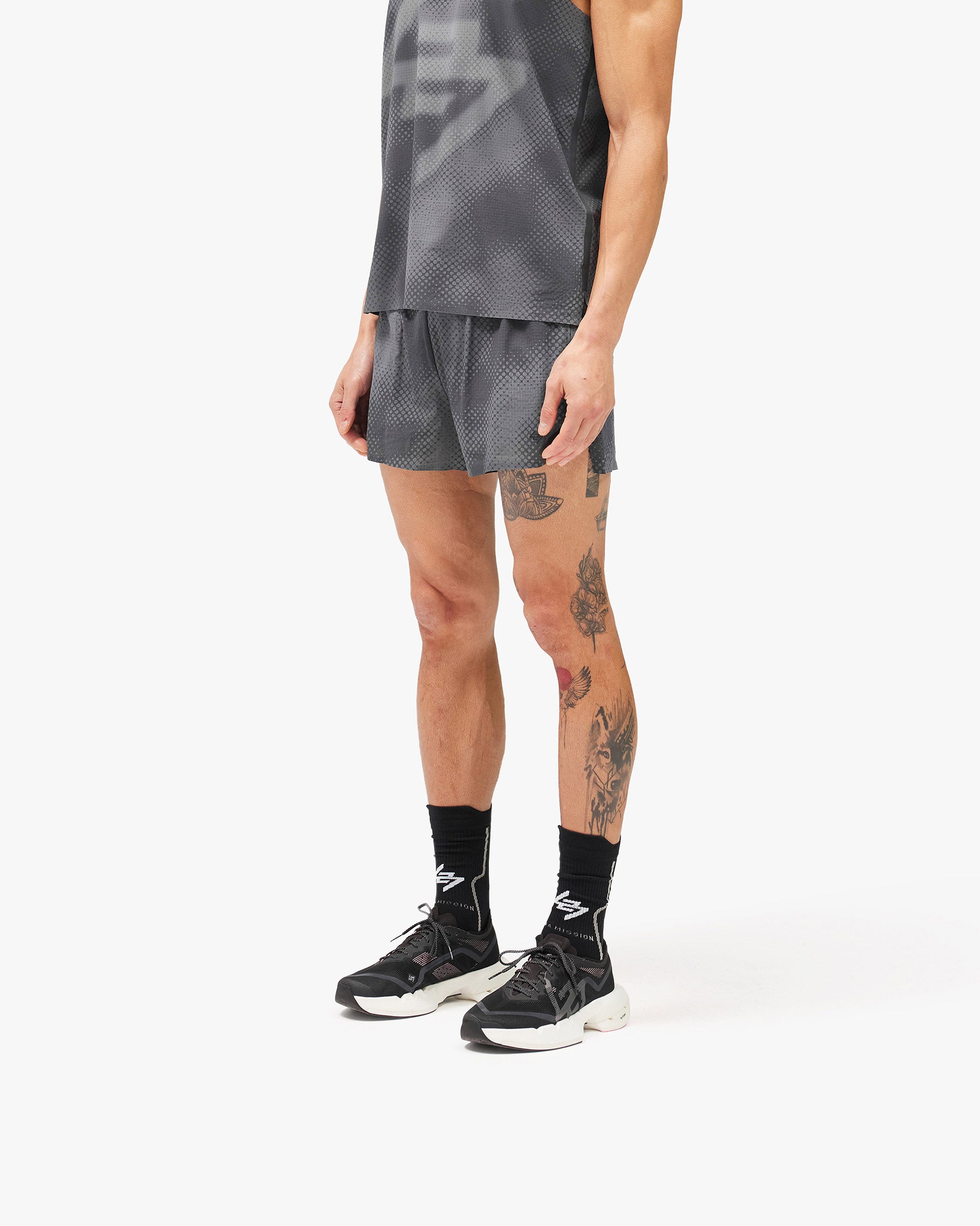 247_Ultra_Short_-_Black_Fade_Out_02.jpg