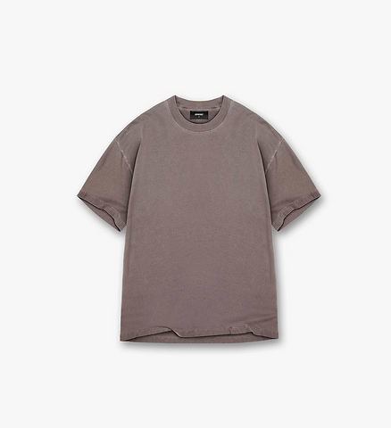 Minimalistisches T-Shirt