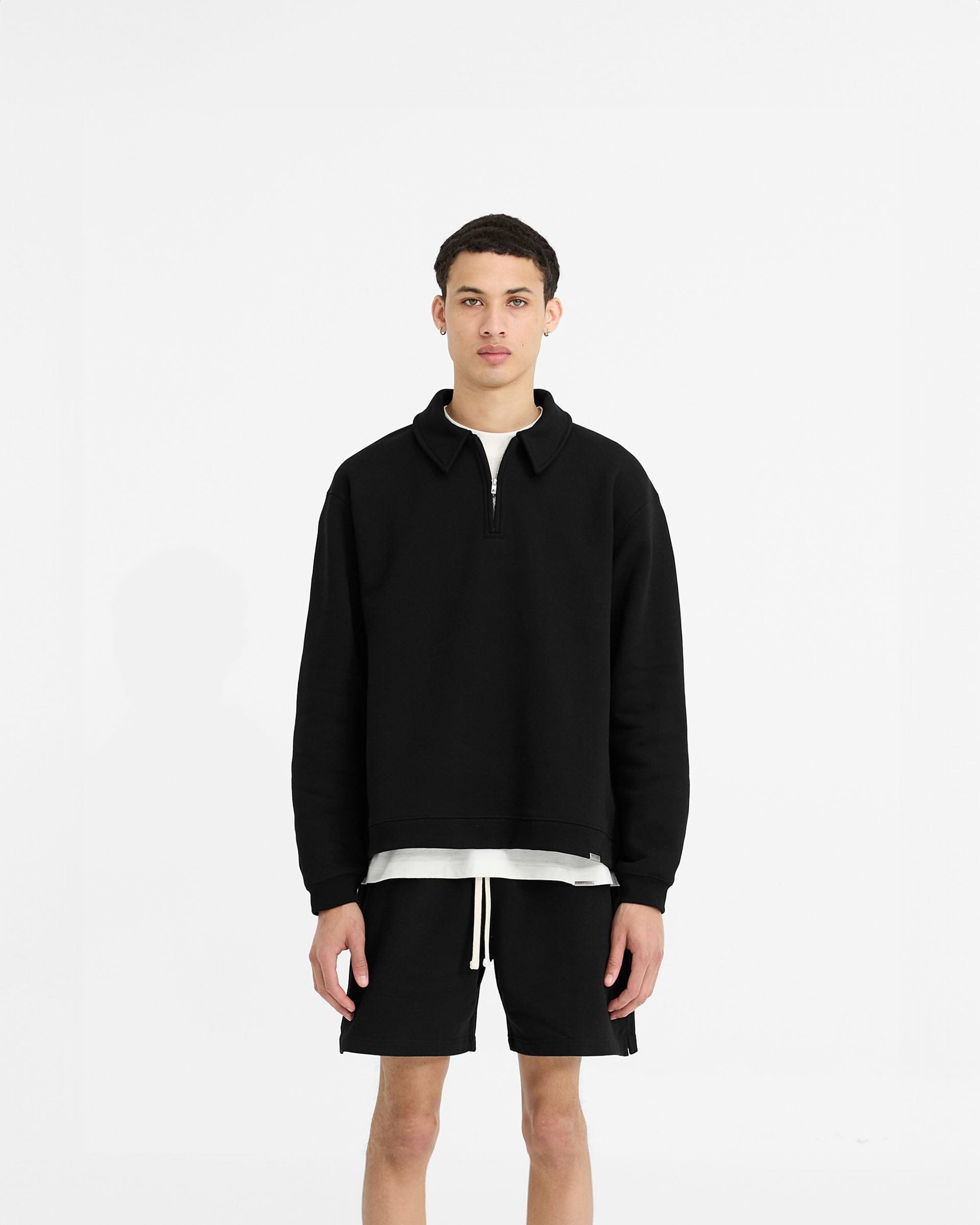 Initial Boxy Quarter Zip - Schwarz