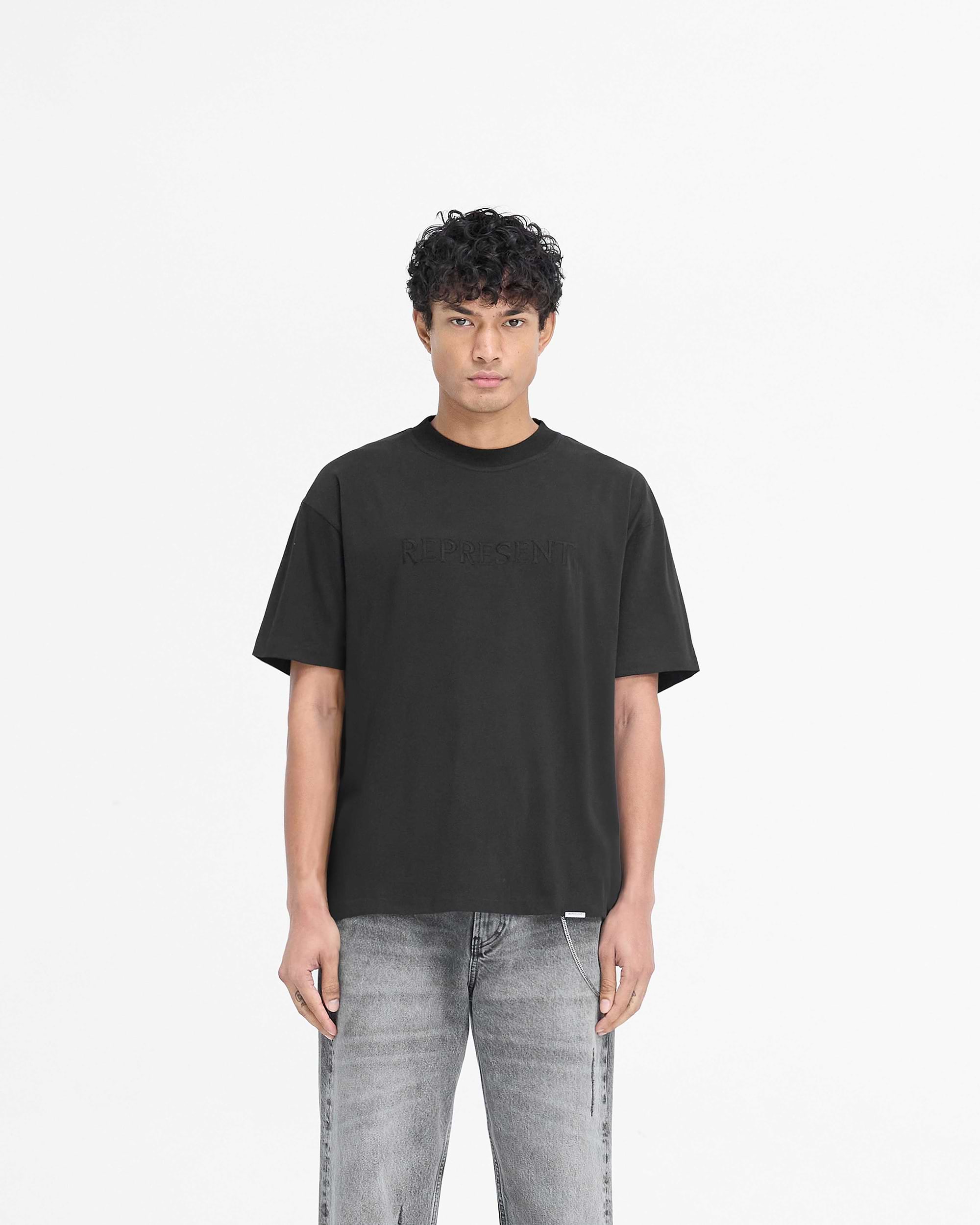 Serif Logo T-Shirt - Noir Intense