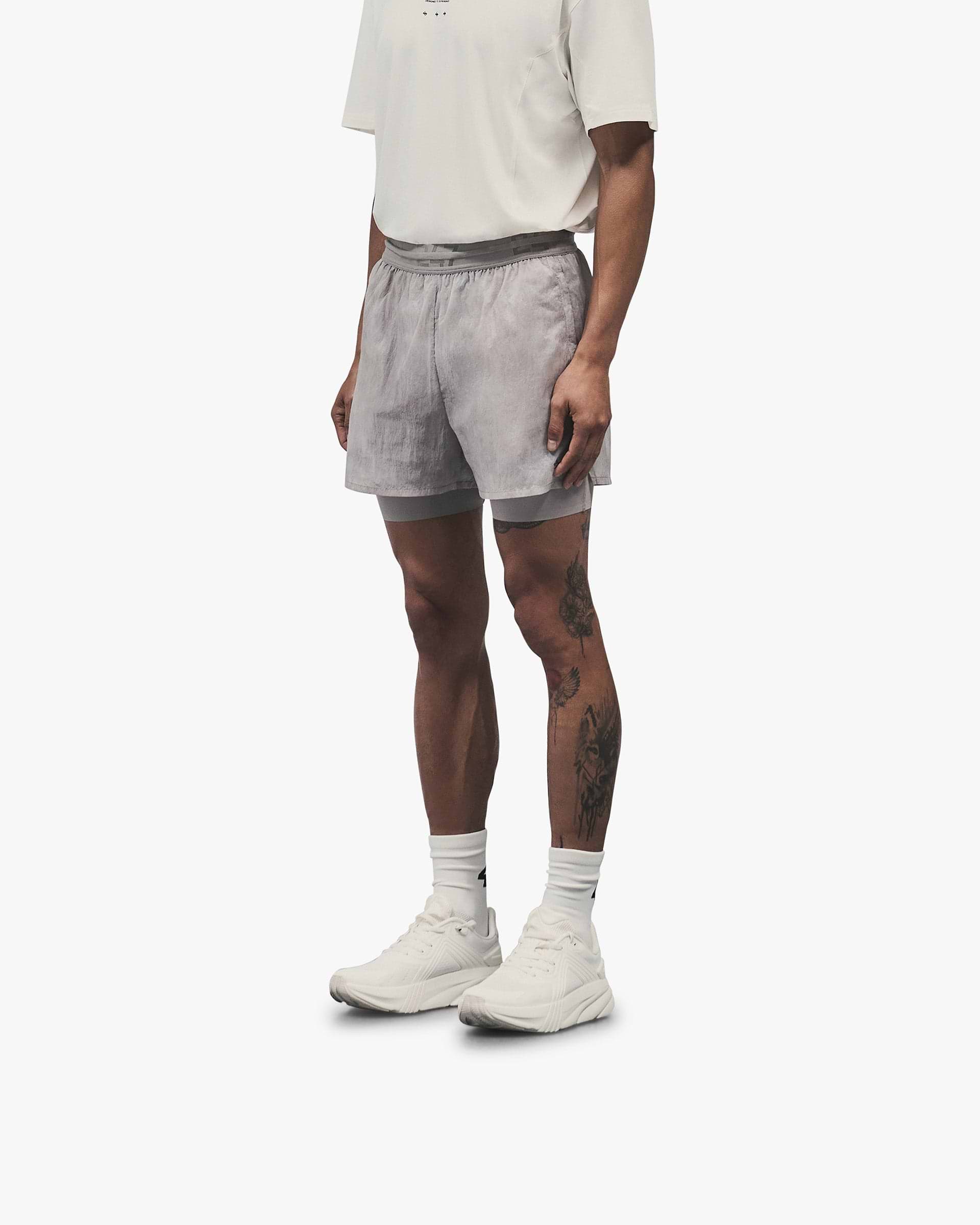 247_Trail_Shorts_-_Chalk_02.jpg