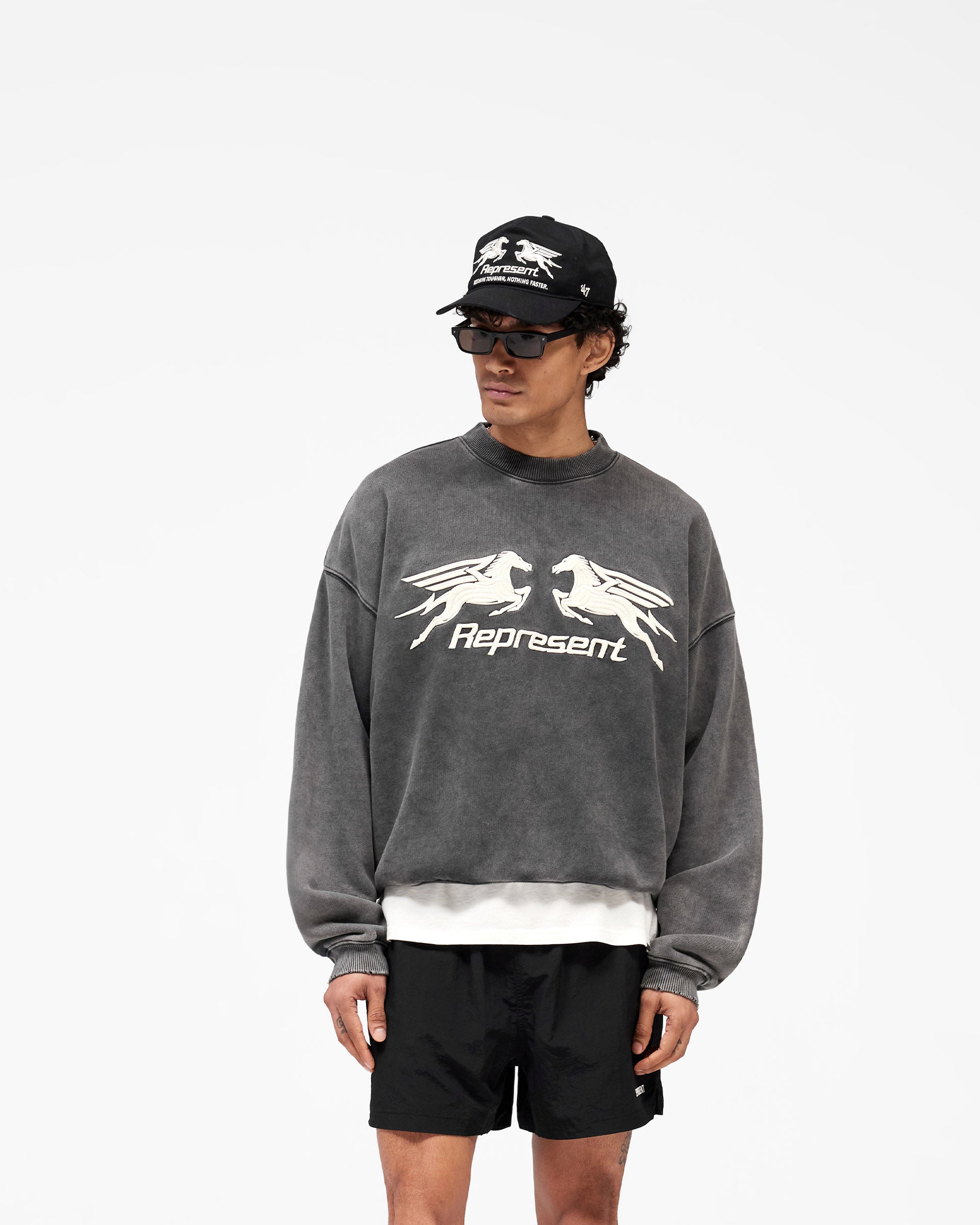 Pegasus_Sweatshirt_-_Vintage_Grey_03.jpg